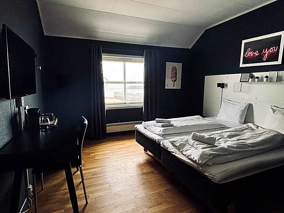 Photo 1 of 8 of Double Room with Shared Bathroom