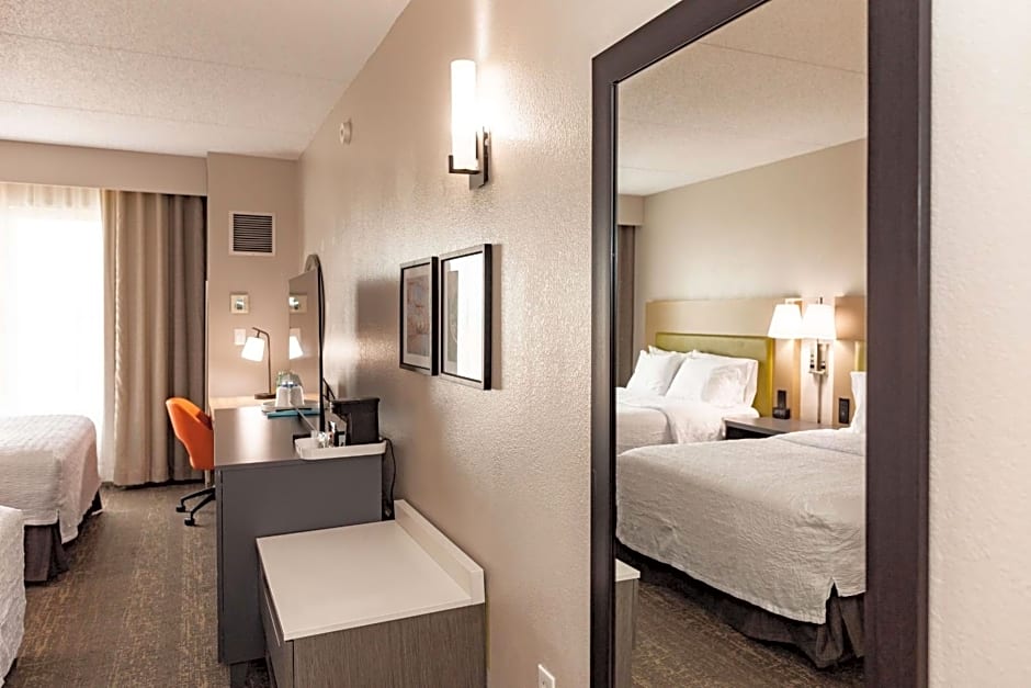 Hampton Inn & Suites Newark Airport Elizabeth