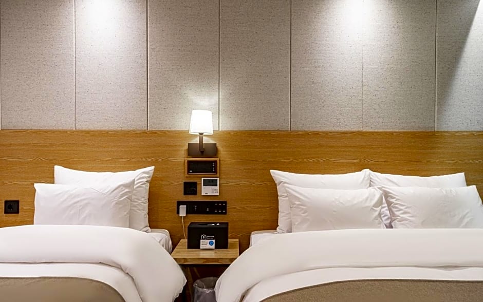 Busan Songjeong Brooks Hotel