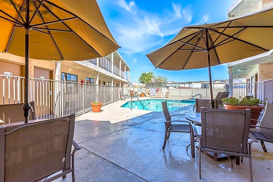 Rodeway Inn Magic Mountain Area