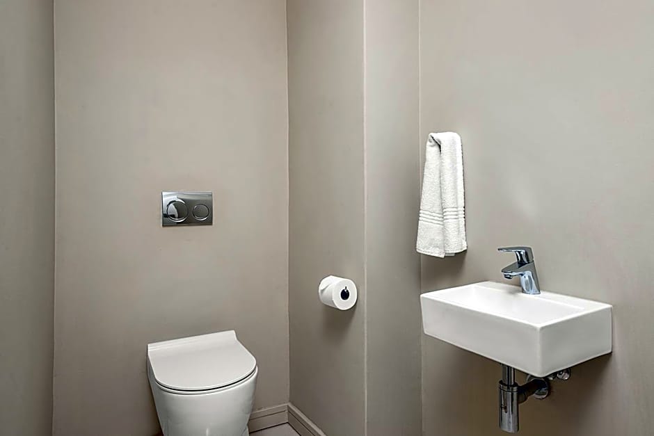 Easy Stay - The Tyrwhitt Rosebank