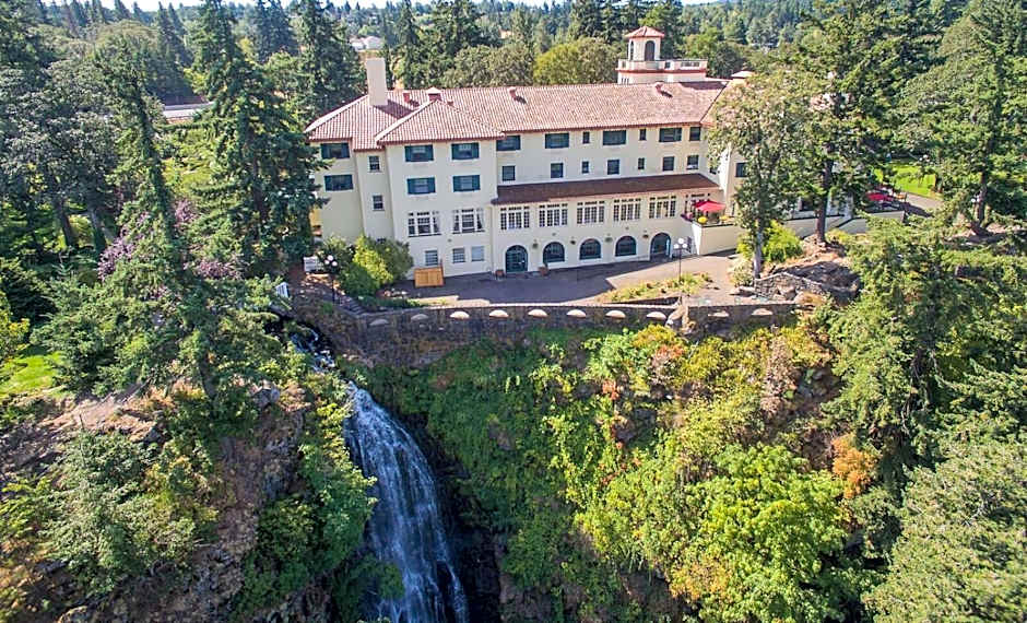 Columbia Gorge Hotel & Spa
