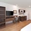 WoodSpring Suites Bakersfield
