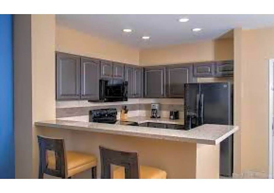 Deluxe 3-BR Condo - Lazy River Summer Fun - Special Offer Now!