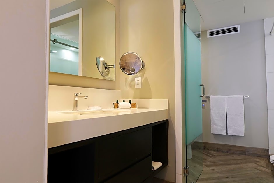 Isaaya Hotel Boutique by WTC