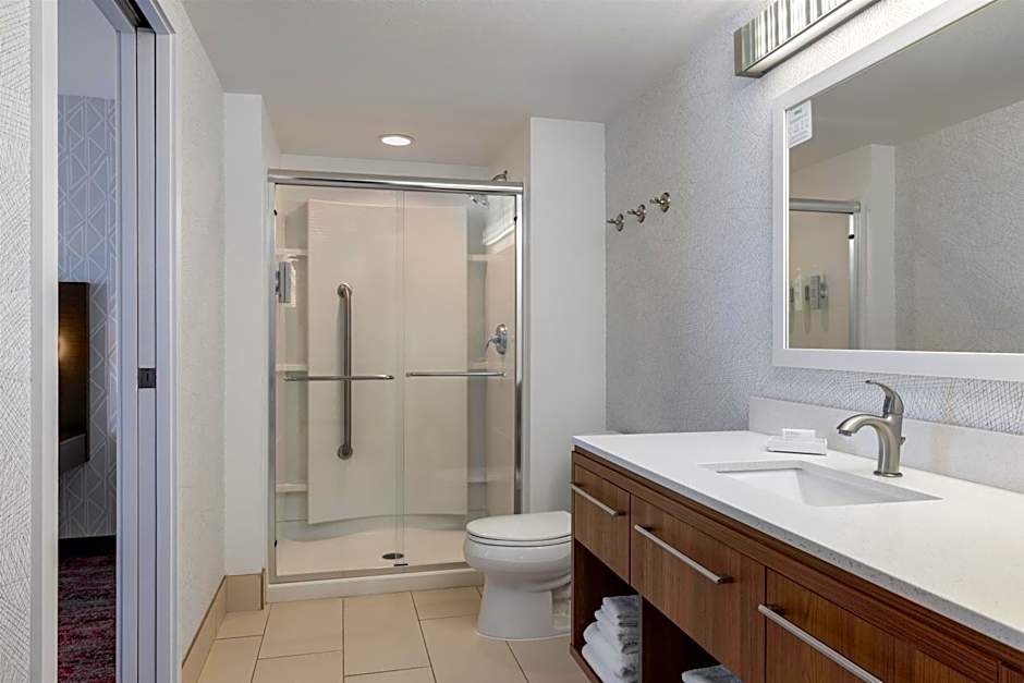 Home2 Suites by Hilton Milwaukee Brookfield