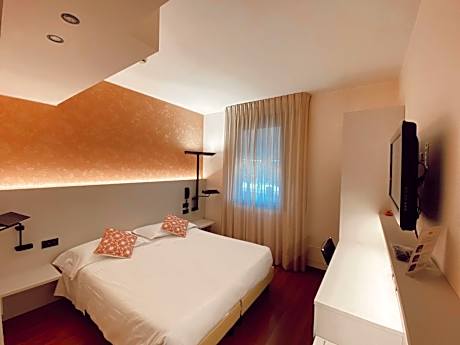 Comfort King Room