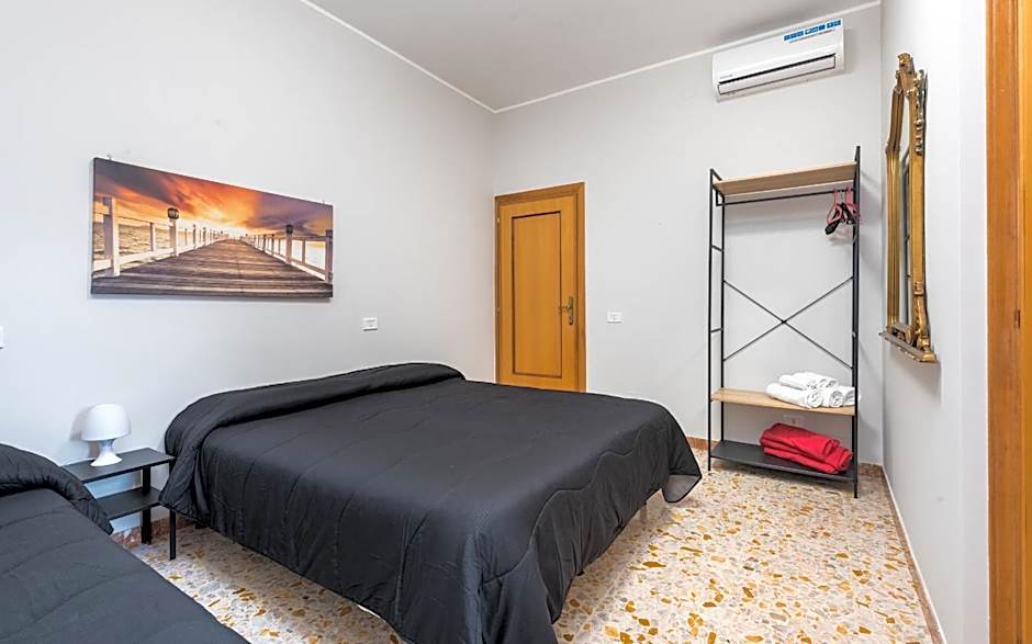Travelershome Ciampino&Morena GuestHouse