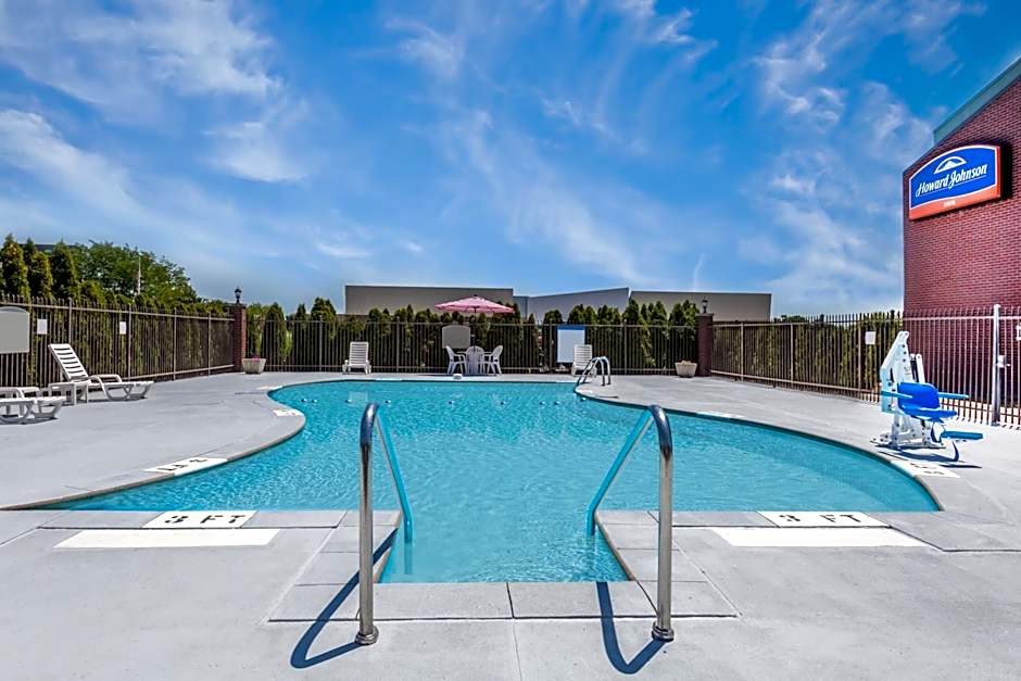 Howard Johnson by Wyndham Evansville East