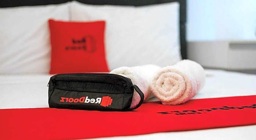 RedDoorz near Lampung Walk 2