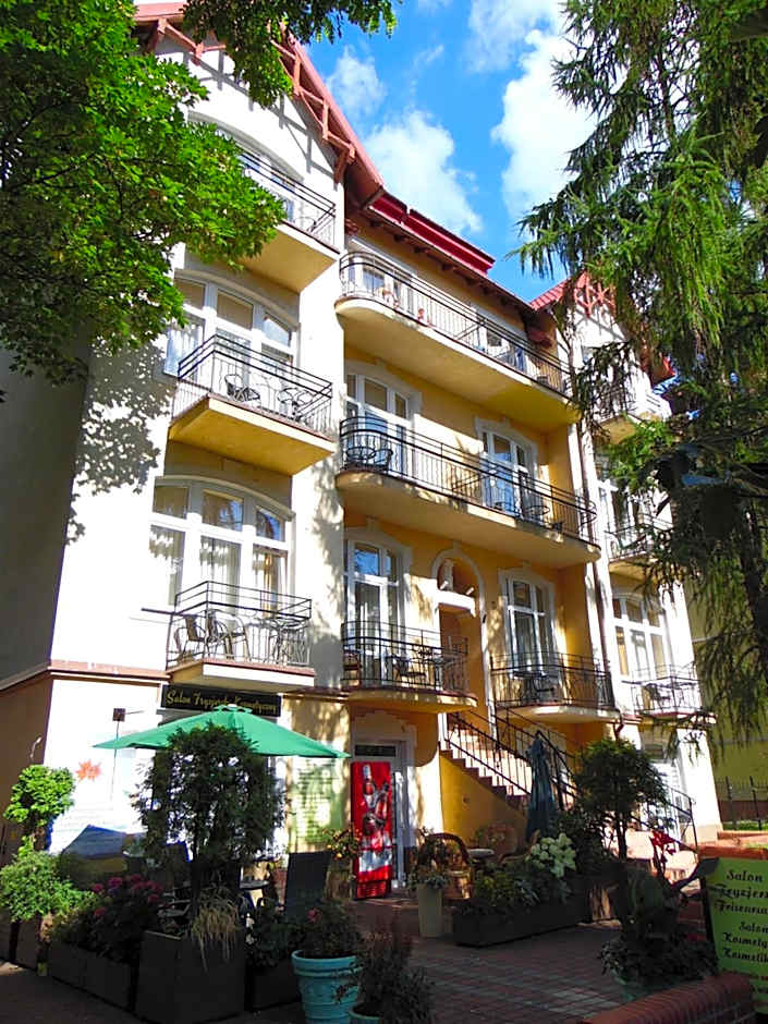 Villa Antares I & II