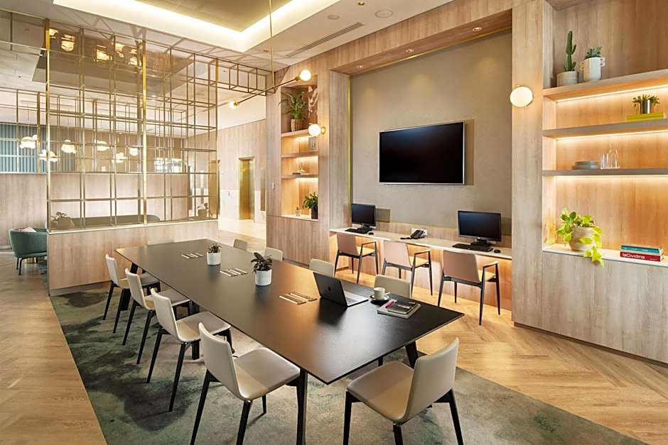 Crowne Plaza Adelaide By IHG