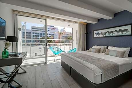 Classic  Room with Balcony