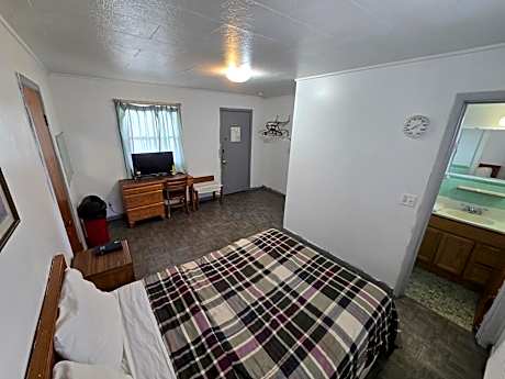 Full Bed Non-Smoking