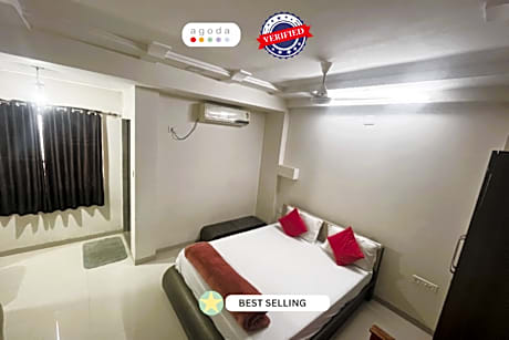 Goroomgo Narayan Executive Gujrat