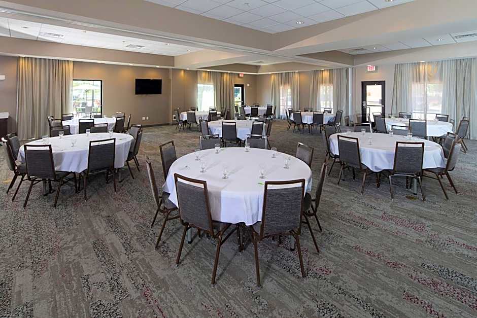 Courtyard by Marriott Bay City