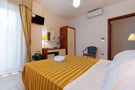 Double or Twin Room with Extra Bed
