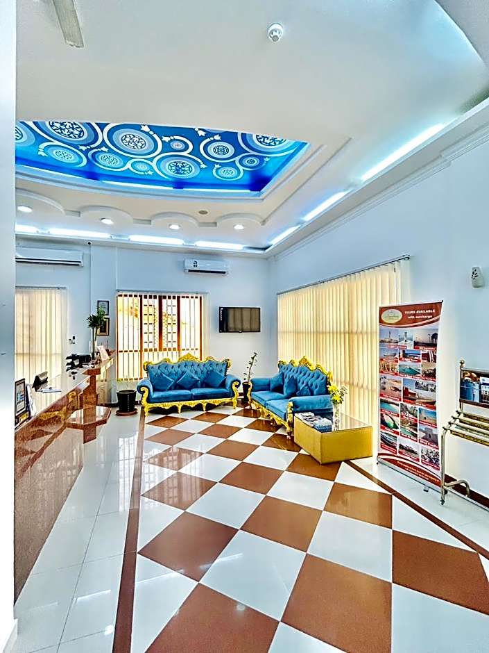 Al Ayjah Plaza Hotel