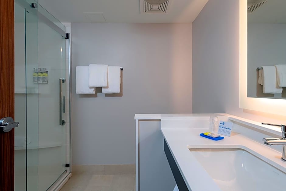 Holiday Inn Express and Suites Tulsa Downtown - Arts District By IHG