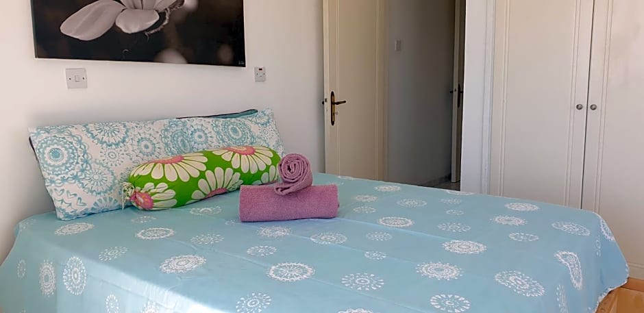 Athena and The Owl Beachside Apt