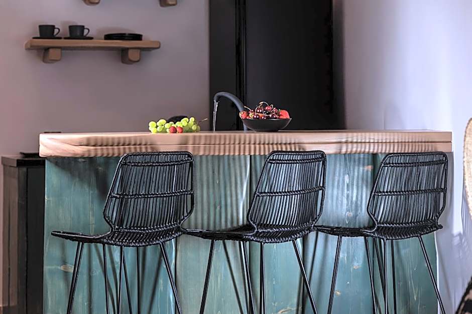 Athermi Suites - Adults Only