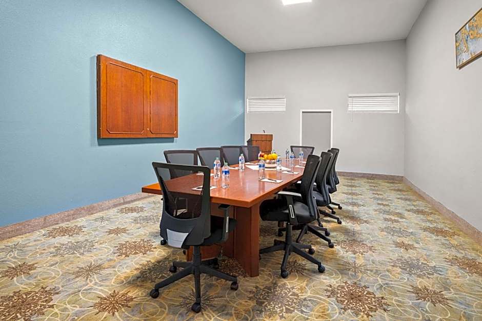 Richland Riverfront Hotel and Conference Center, Ascend Hotel Collection