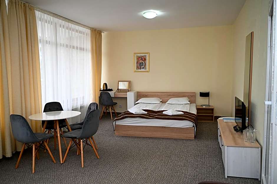 Photo 1 of 7 of Junior Suite