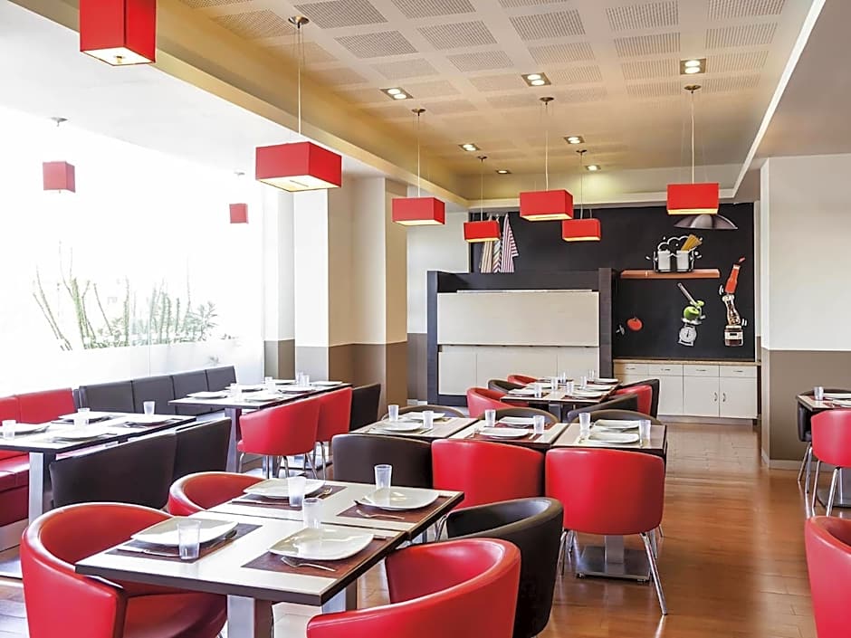 Ibis Juarez Consulado