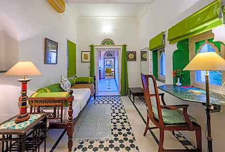 Heritage Old World Room - Enjoy a 10% discount on spa, laundry, and vintage car services, alongside complimentary evening tea, guided fort tours, and morning yoga (7:00 AM – 8:00 AM)
