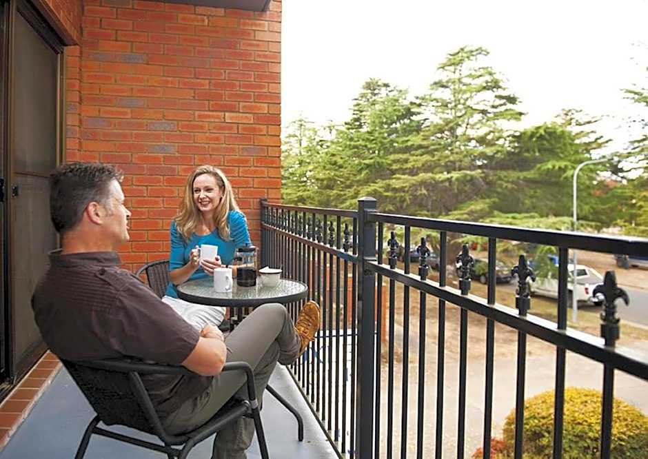 Oxley Court Serviced Apartments