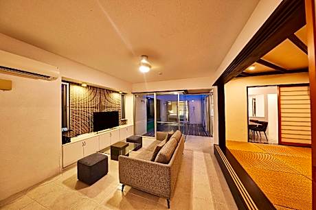 Villa for 7 People with Private Garden - Non-Smoking