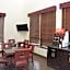 Red Roof PLUS+ & Suites Chattanooga - Downtown