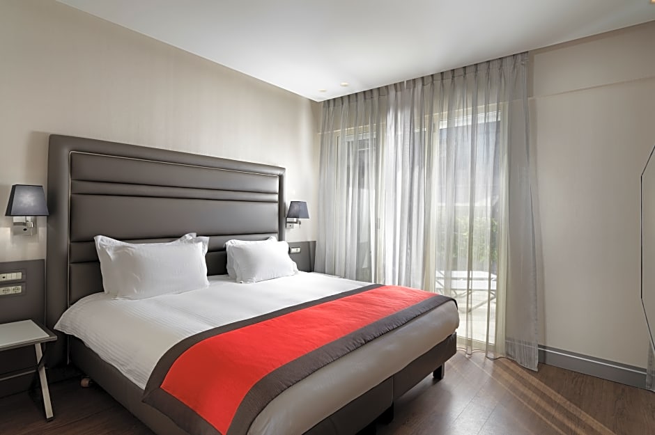 Photo 1 of 1 of Family Junior Suite