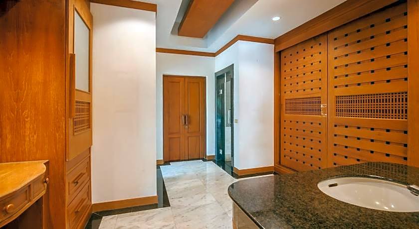 Solas Pool Villa Grand Villa With Private Pool