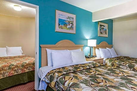 2 Double Beds Efficiency Non-Smoking