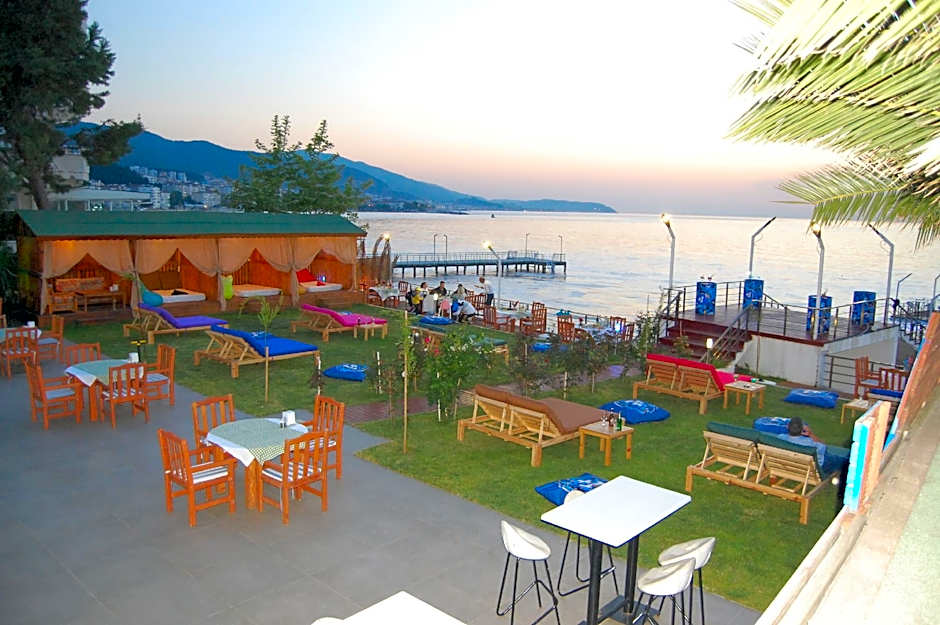 Grand Koru Otel Beach