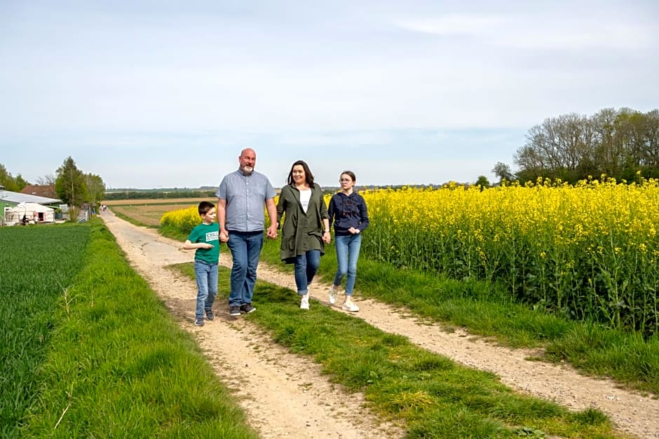 Logements insolites à la ferme - Yourte, Kota ou Pod