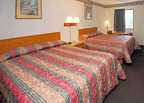 Americas Best Value Inn & Suites Macon at Eisenhower Pkwy