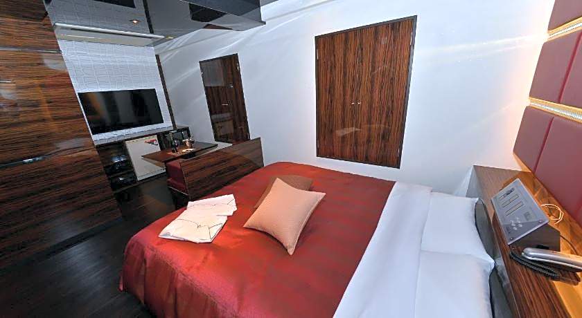 Terrace M Yokota Base (Adult Only)