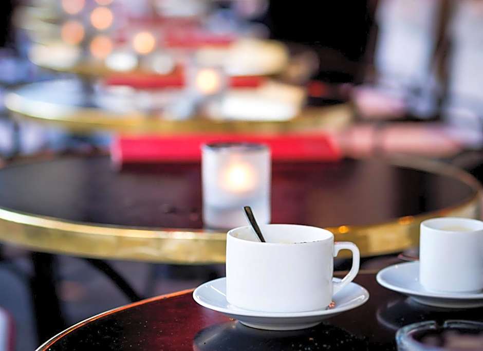 White Lanterns Motel