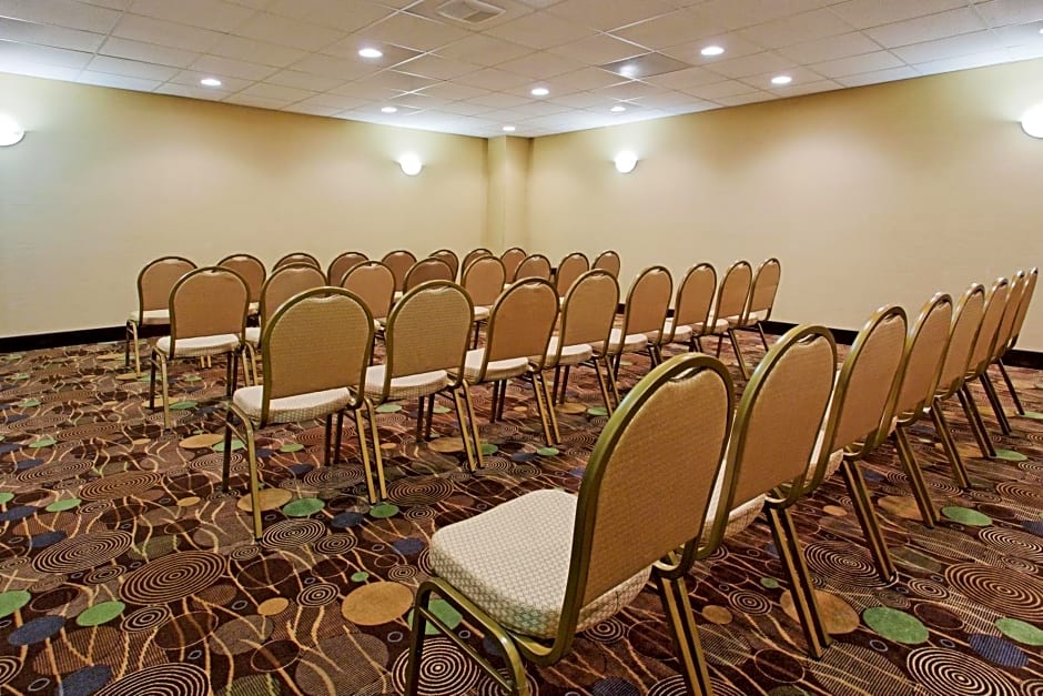 Holiday Inn Express Benicia By IHG