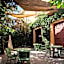 Atelier Inès Arts & Suites