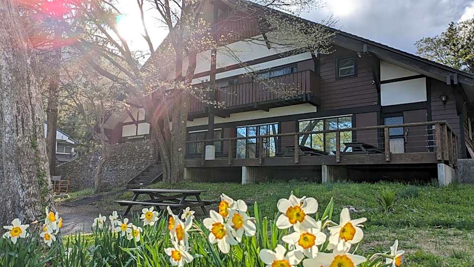 Tanigawa Valley Lodge & Coffee Roastery