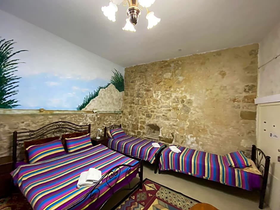 Antique guest house