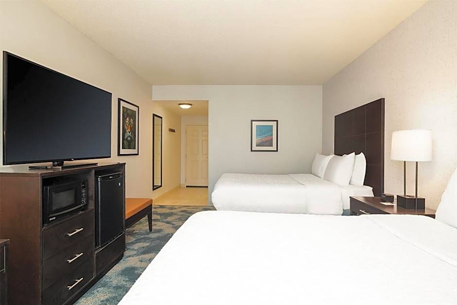 Hampton Inn By Hilton And Suites Baton Rouge