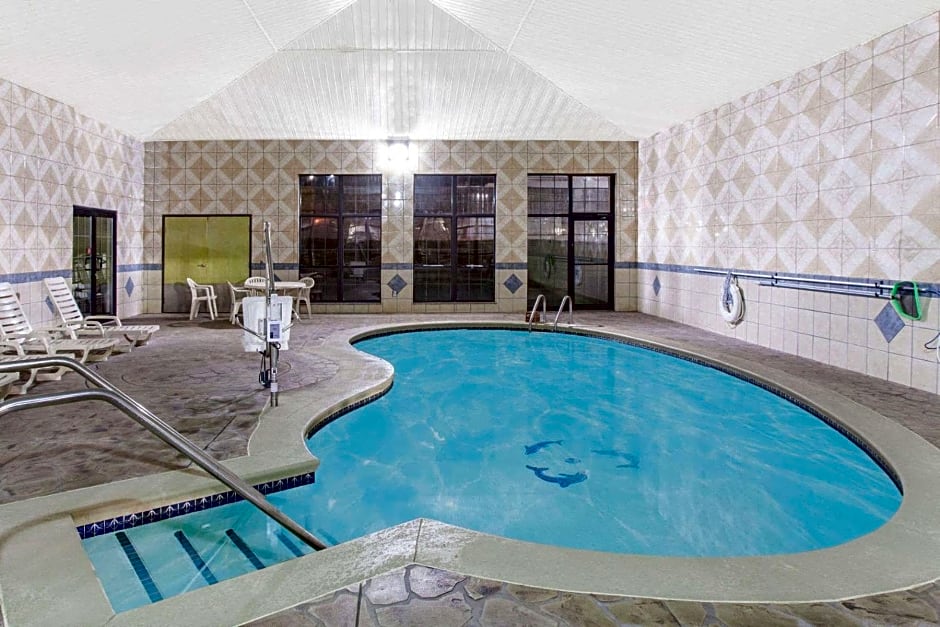 Quality Inn & Suites Oklahoma City North