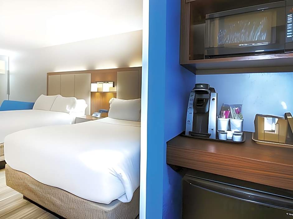 Holiday Inn Express Hotel & Suites Magnolia Lake Columbia By IHG