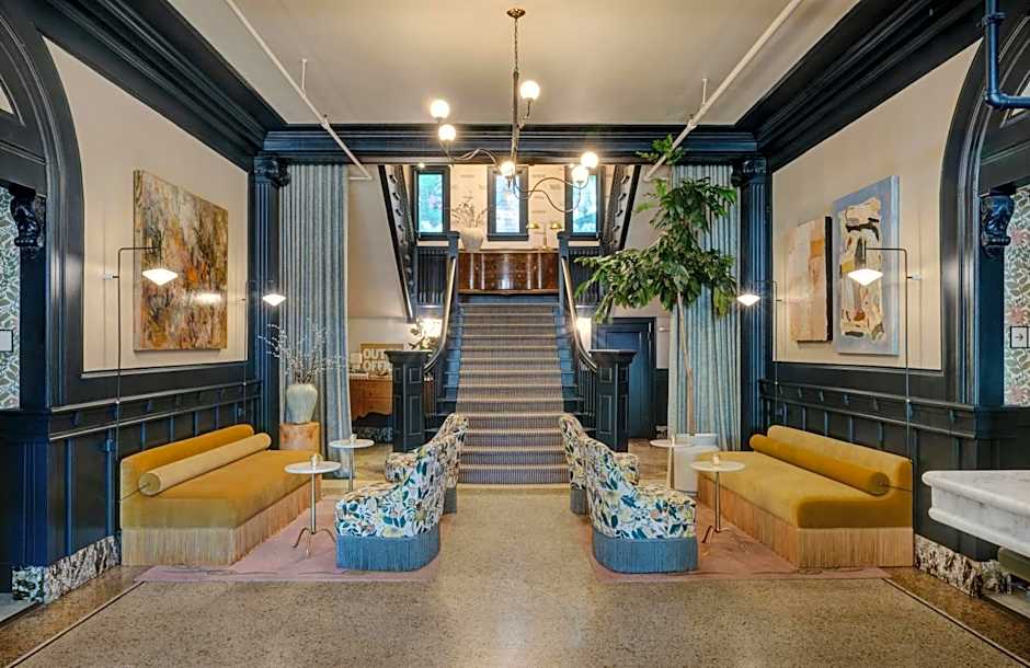 Photo 1 of 80 of Marqueen Hotel