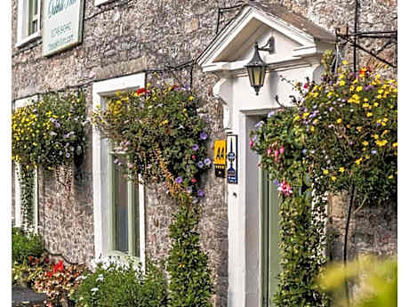 The Oakhill Inn