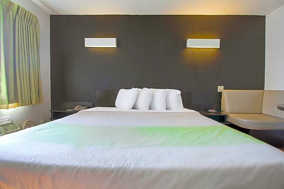 Studio Inn Extended Stay Oklahoma City Airport by OYO